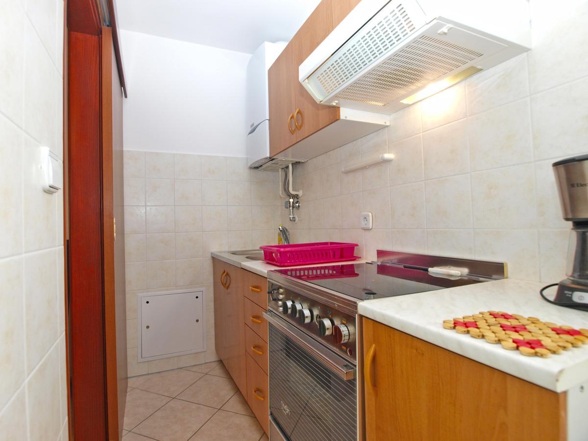 Apartment Alma 1600 Pula Exterior photo